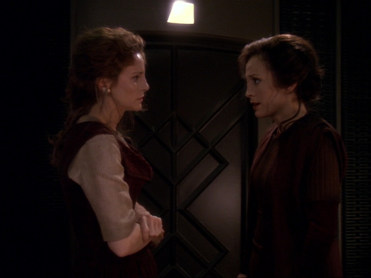 extant_StarTrek_DS9_6x17-WrongsDarkerThanDeathOrNight_1884.jpg