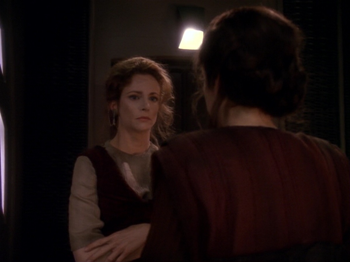 extant_StarTrek_DS9_6x17-WrongsDarkerThanDeathOrNight_1891.jpg