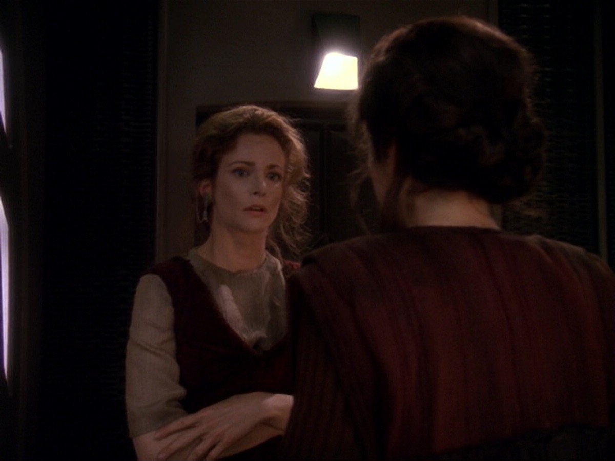 extant_StarTrek_DS9_6x17-WrongsDarkerThanDeathOrNight_1893.jpg