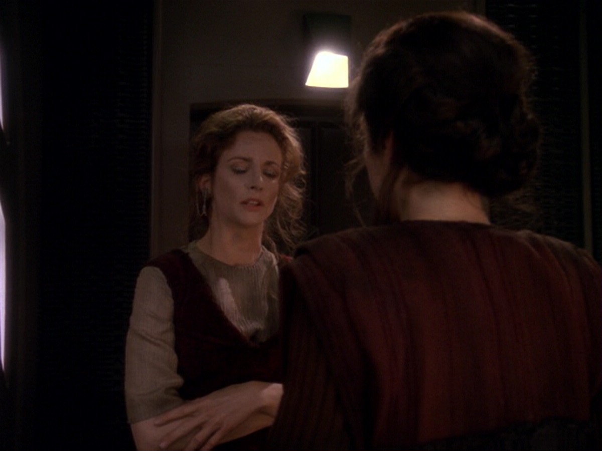 extant_StarTrek_DS9_6x17-WrongsDarkerThanDeathOrNight_1896.jpg