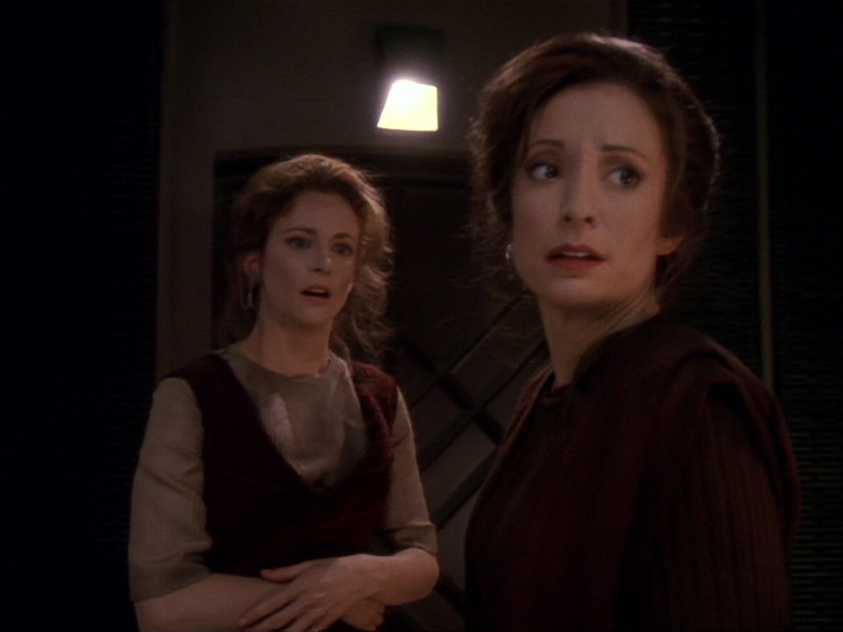 extant_StarTrek_DS9_6x17-WrongsDarkerThanDeathOrNight_1900.jpg
