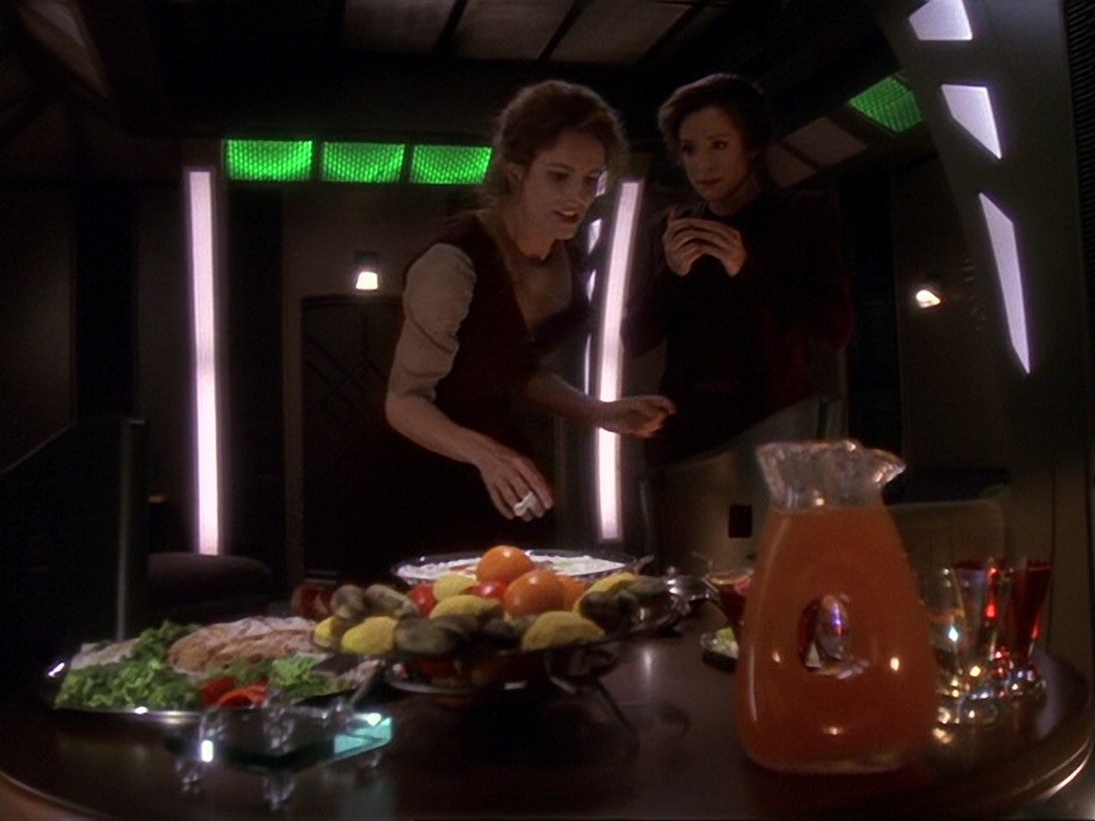 extant_StarTrek_DS9_6x17-WrongsDarkerThanDeathOrNight_1931.jpg