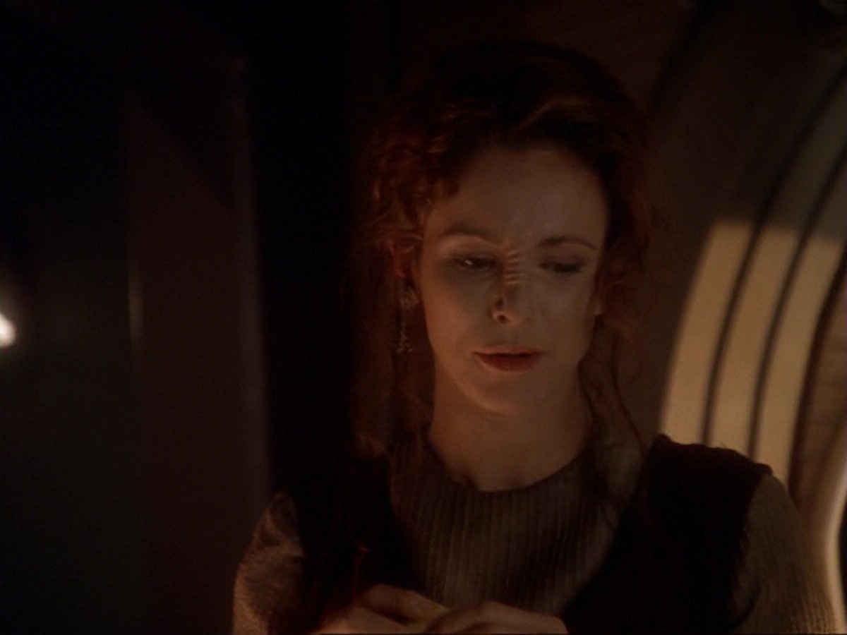 extant_StarTrek_DS9_6x17-WrongsDarkerThanDeathOrNight_1956.jpg