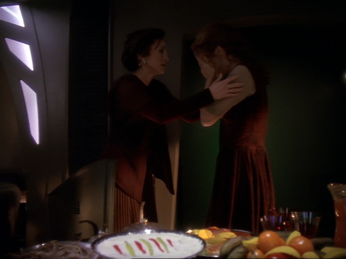 extant_StarTrek_DS9_6x17-WrongsDarkerThanDeathOrNight_1976.jpg