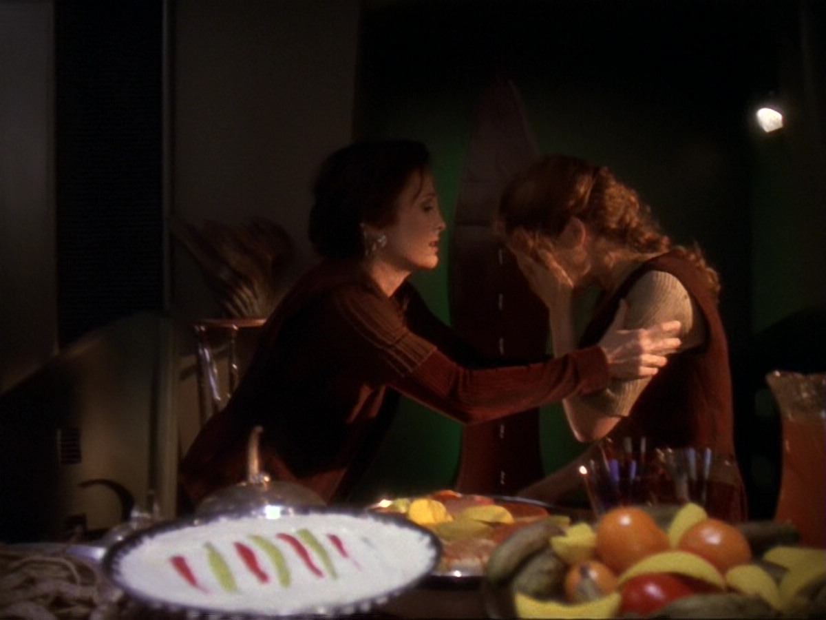 extant_StarTrek_DS9_6x17-WrongsDarkerThanDeathOrNight_1979.jpg