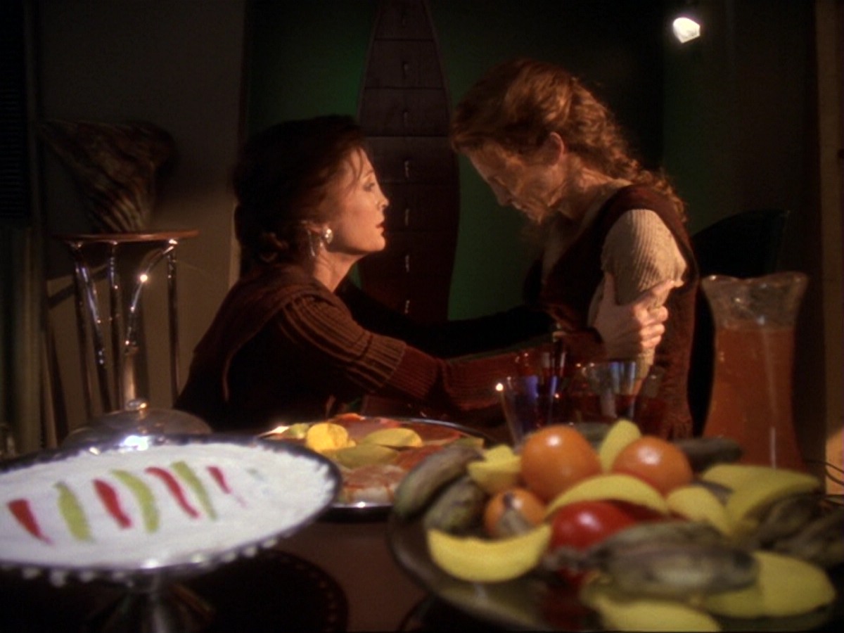 extant_StarTrek_DS9_6x17-WrongsDarkerThanDeathOrNight_1983.jpg