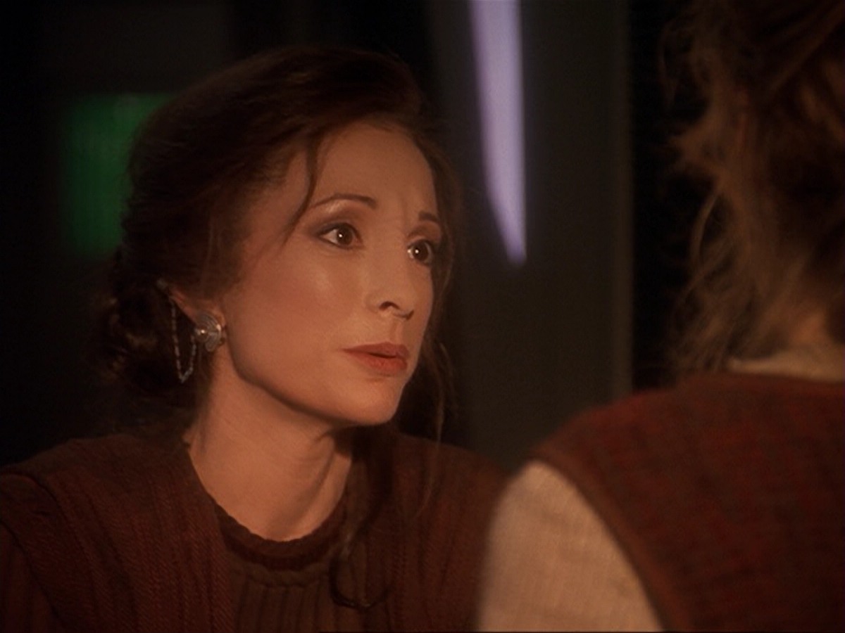 extant_StarTrek_DS9_6x17-WrongsDarkerThanDeathOrNight_2108.jpg
