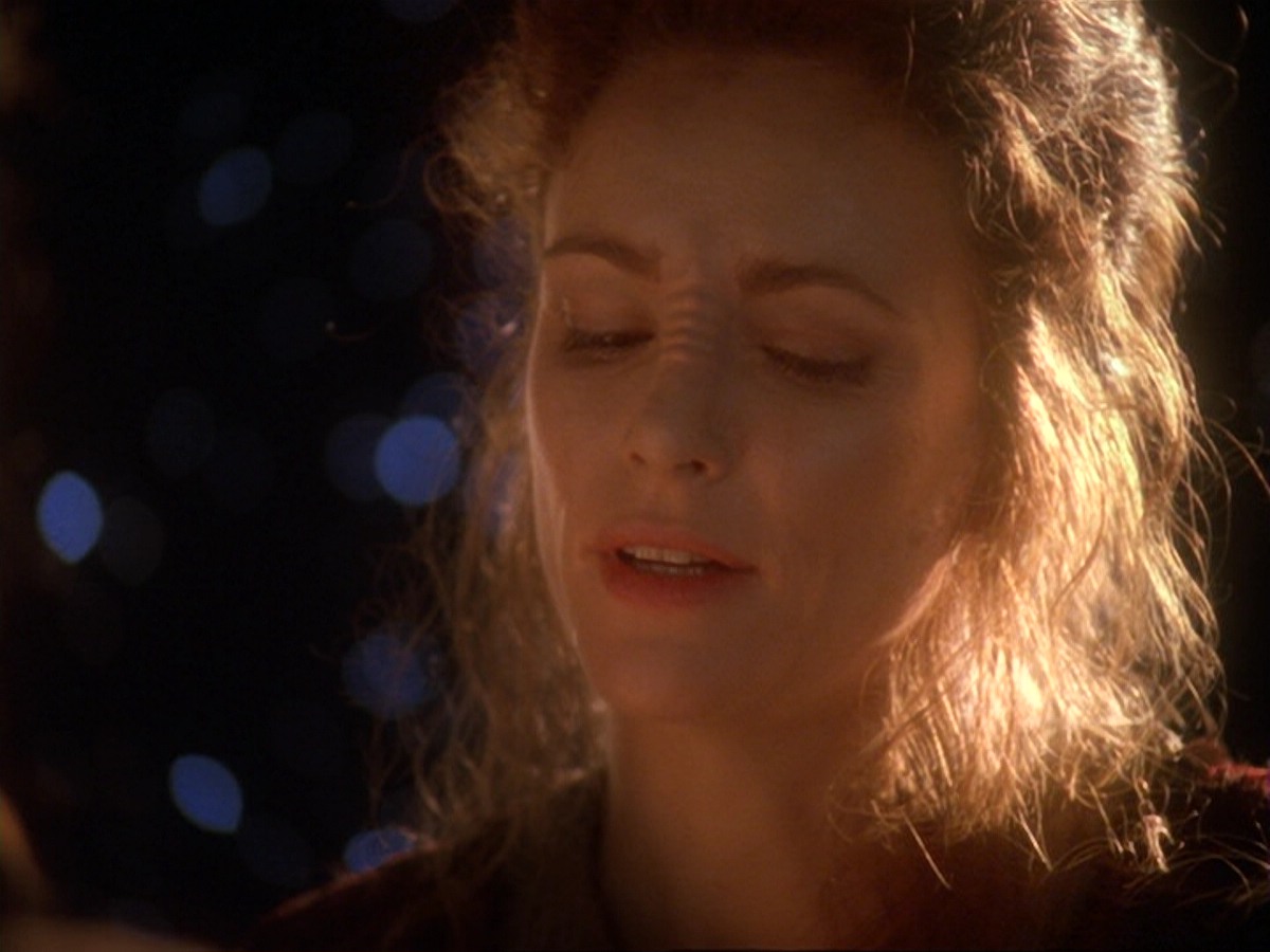 extant_StarTrek_DS9_6x17-WrongsDarkerThanDeathOrNight_2132.jpg