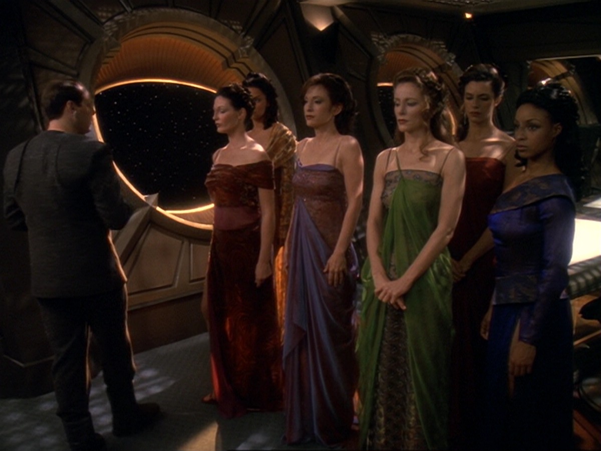 extant_StarTrek_DS9_6x17-WrongsDarkerThanDeathOrNight_2163.jpg