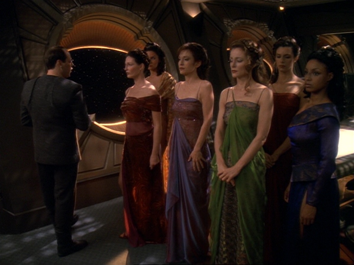 extant_StarTrek_DS9_6x17-WrongsDarkerThanDeathOrNight_2165.jpg