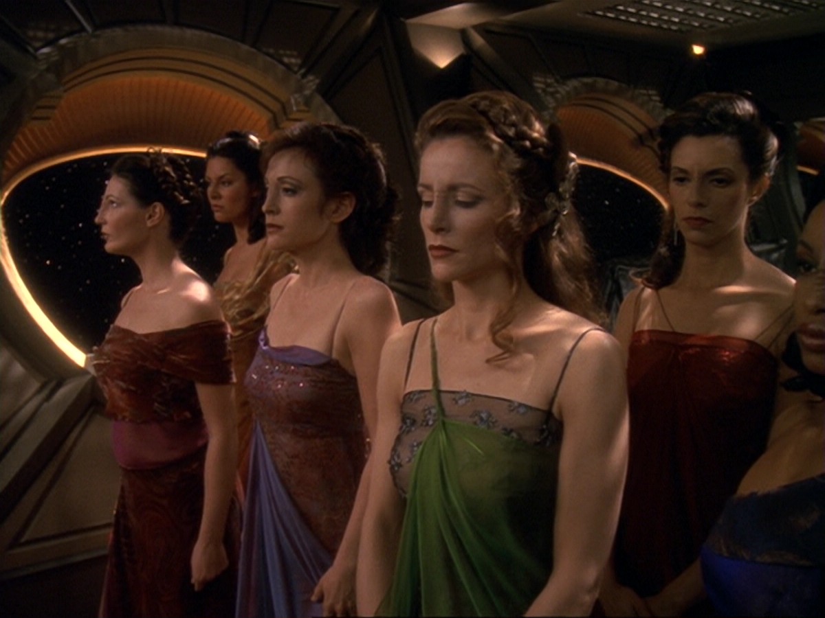 extant_StarTrek_DS9_6x17-WrongsDarkerThanDeathOrNight_2193.jpg