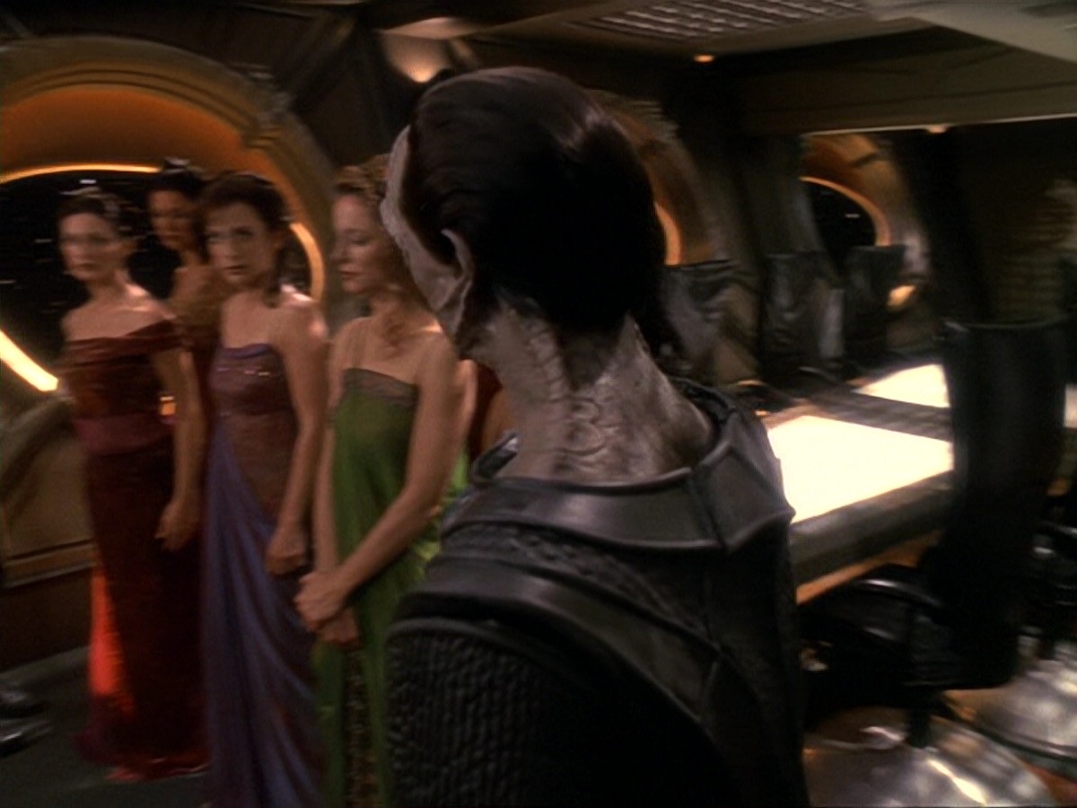extant_StarTrek_DS9_6x17-WrongsDarkerThanDeathOrNight_2238.jpg