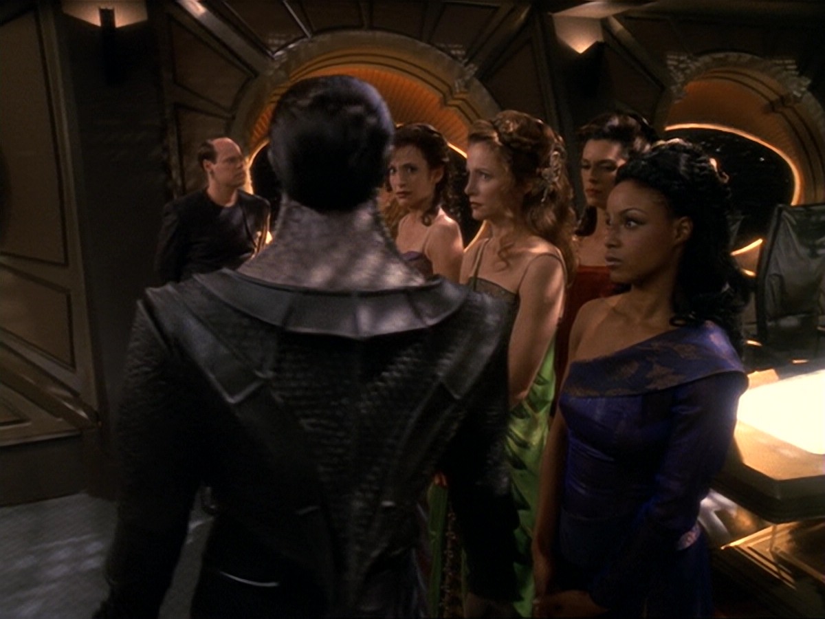 extant_StarTrek_DS9_6x17-WrongsDarkerThanDeathOrNight_2240.jpg