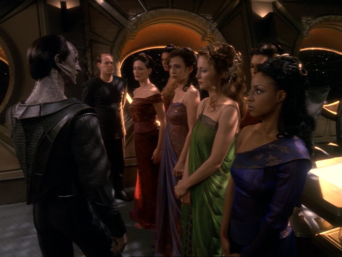 extant_StarTrek_DS9_6x17-WrongsDarkerThanDeathOrNight_2242.jpg