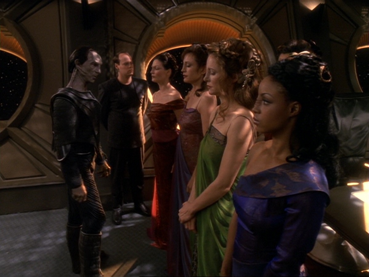 extant_StarTrek_DS9_6x17-WrongsDarkerThanDeathOrNight_2247.jpg