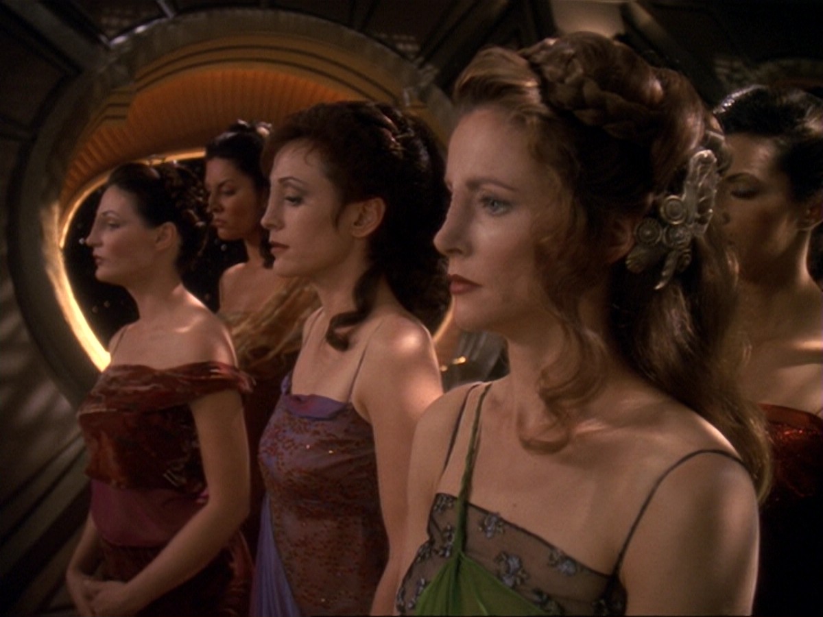extant_StarTrek_DS9_6x17-WrongsDarkerThanDeathOrNight_2268.jpg
