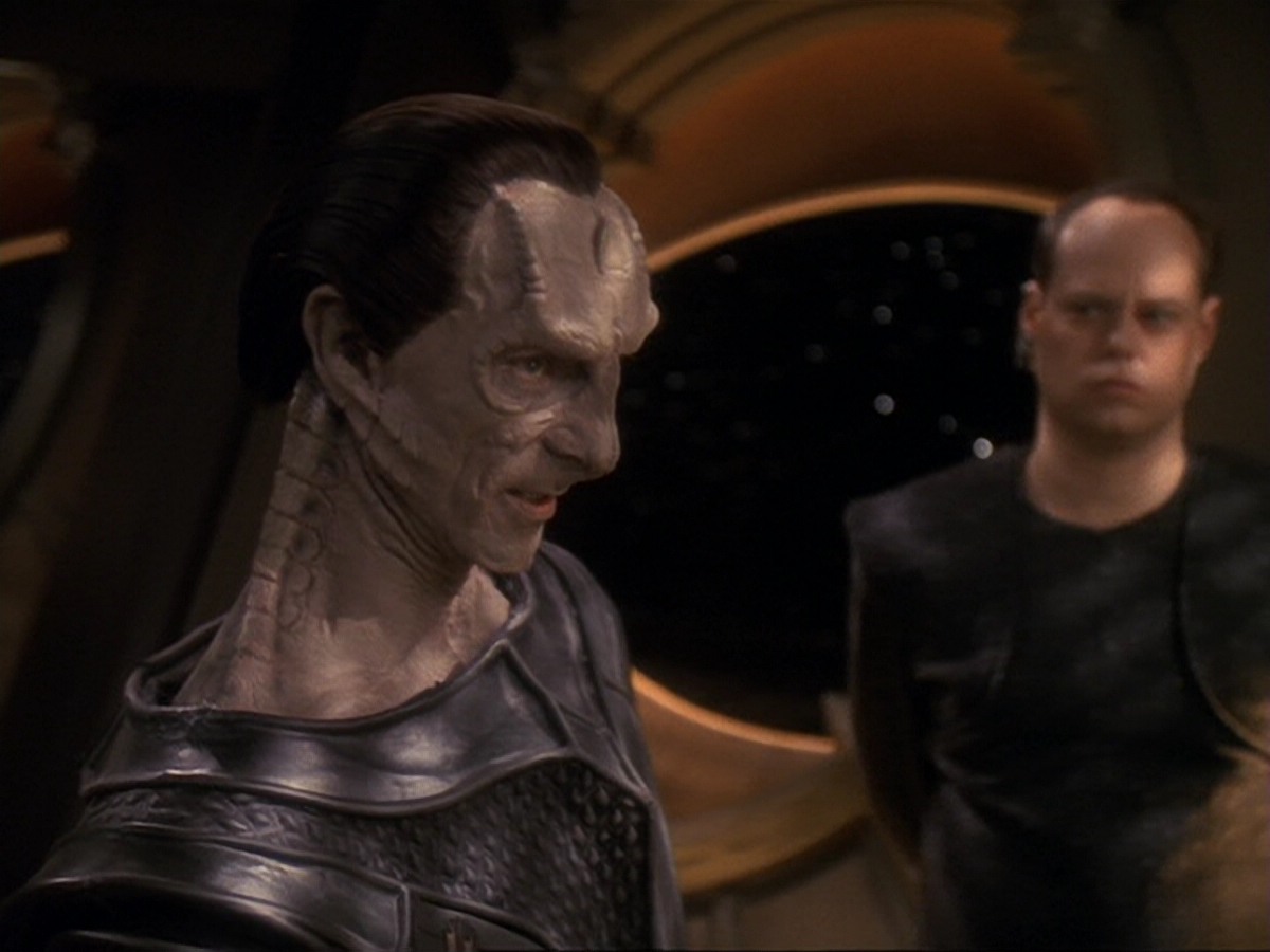 extant_StarTrek_DS9_6x17-WrongsDarkerThanDeathOrNight_2282.jpg