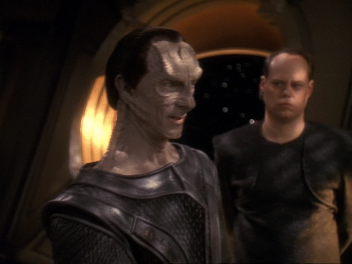 extant_StarTrek_DS9_6x17-WrongsDarkerThanDeathOrNight_2283.jpg