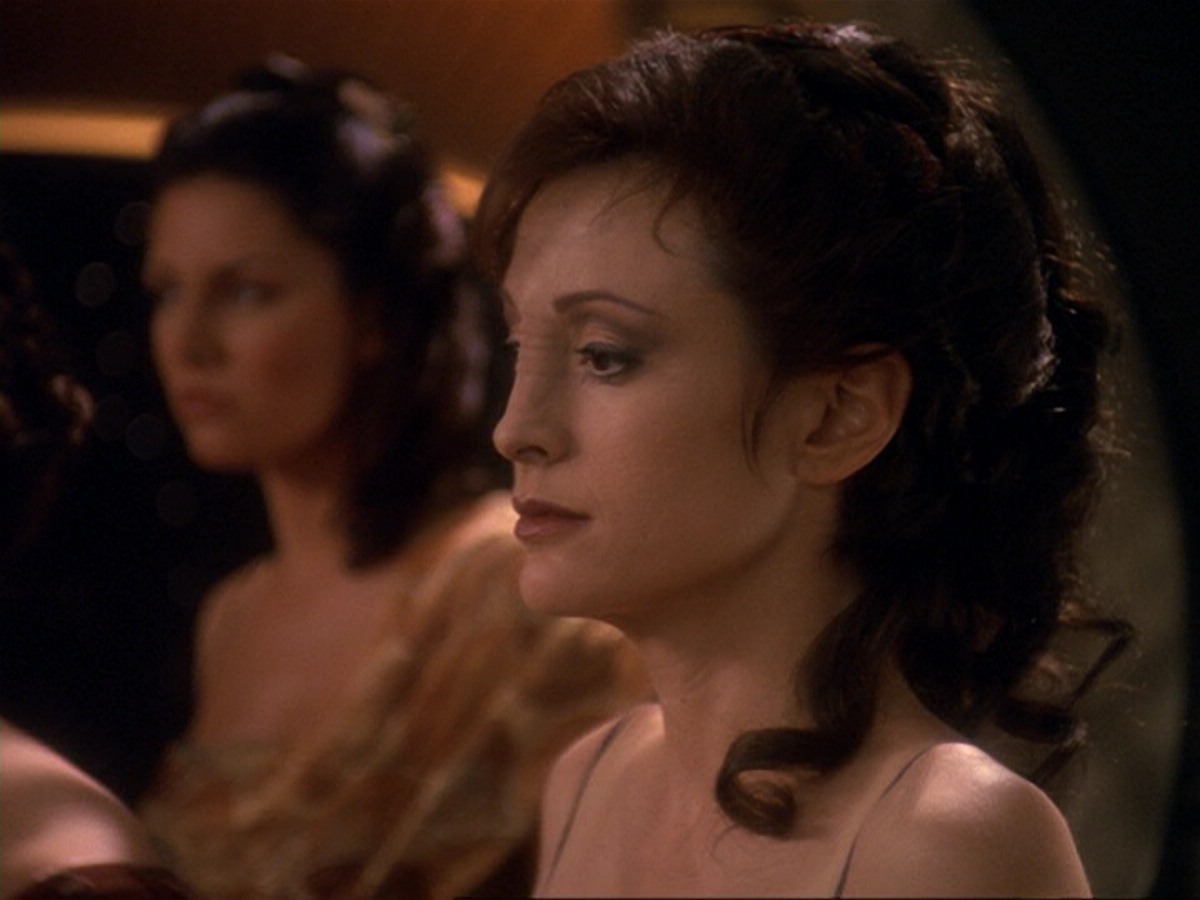 extant_StarTrek_DS9_6x17-WrongsDarkerThanDeathOrNight_2289.jpg