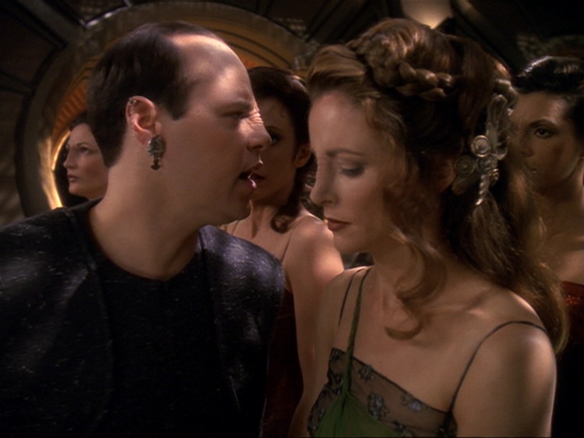 extant_StarTrek_DS9_6x17-WrongsDarkerThanDeathOrNight_2327.jpg