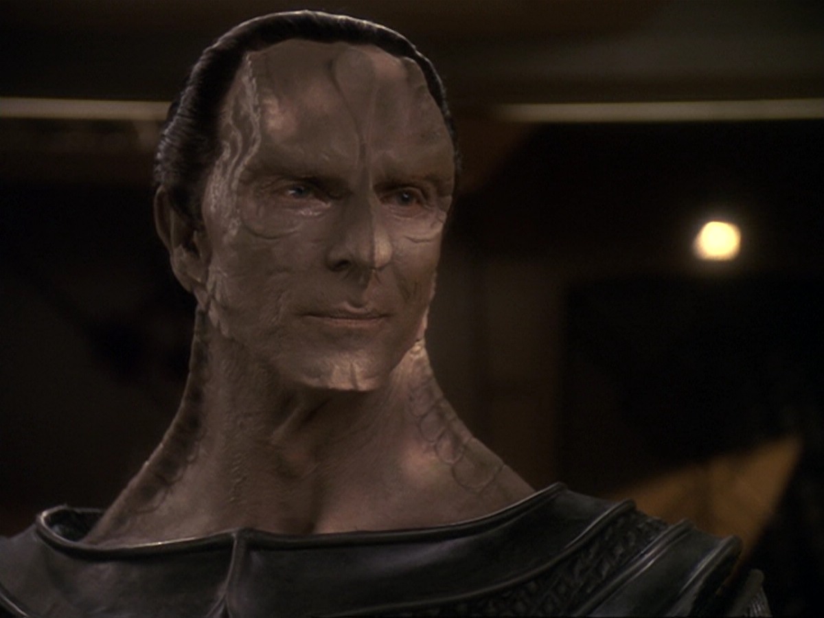 extant_StarTrek_DS9_6x17-WrongsDarkerThanDeathOrNight_2330.jpg