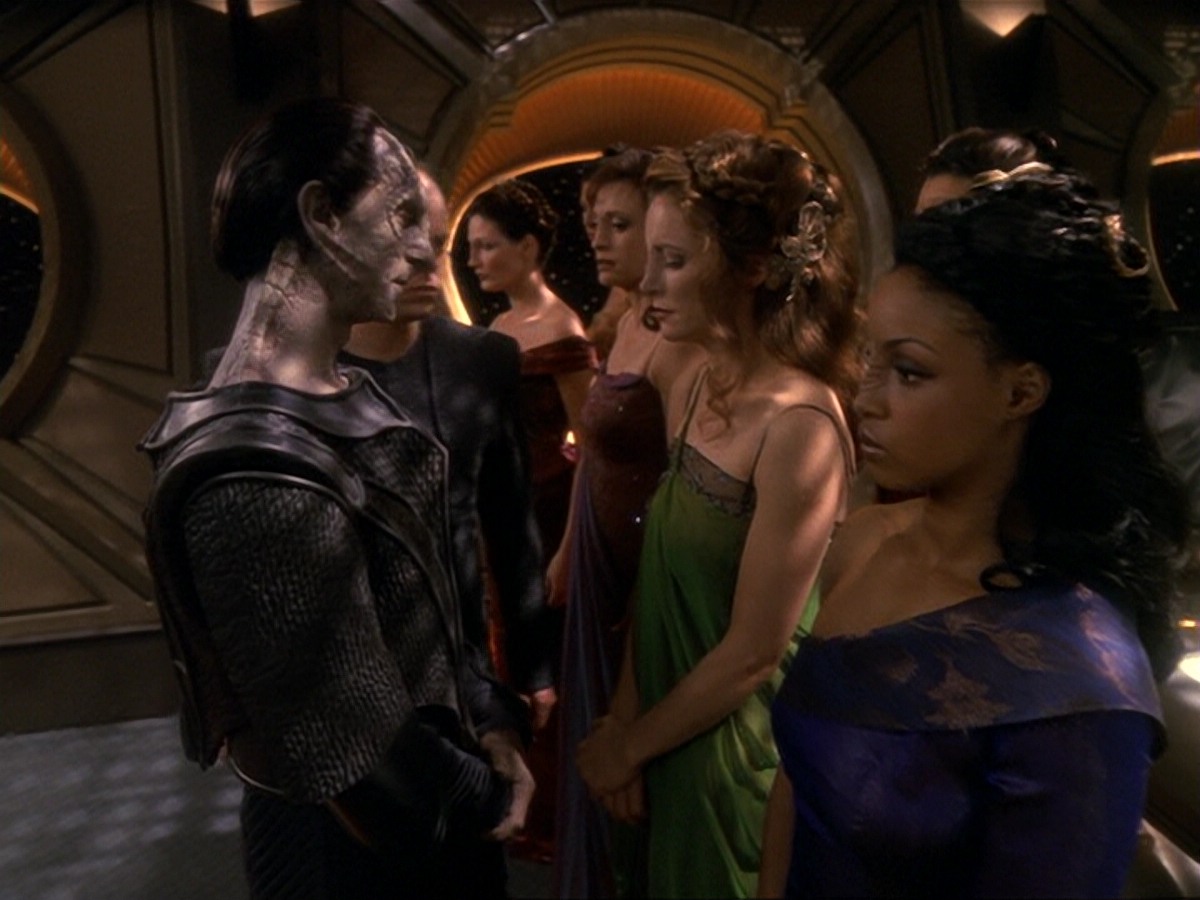 extant_StarTrek_DS9_6x17-WrongsDarkerThanDeathOrNight_2339.jpg