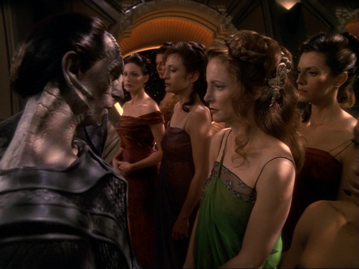 extant_StarTrek_DS9_6x17-WrongsDarkerThanDeathOrNight_2345.jpg