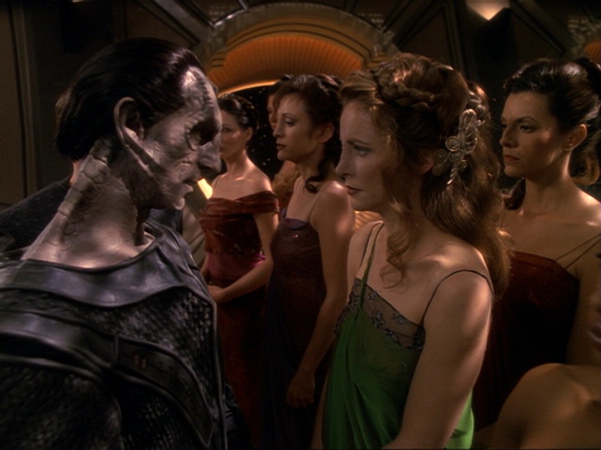 extant_StarTrek_DS9_6x17-WrongsDarkerThanDeathOrNight_2350.jpg