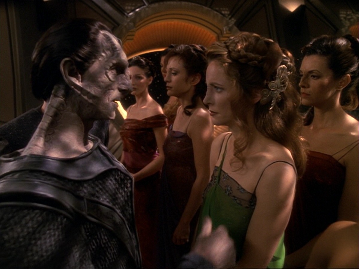 extant_StarTrek_DS9_6x17-WrongsDarkerThanDeathOrNight_2352.jpg