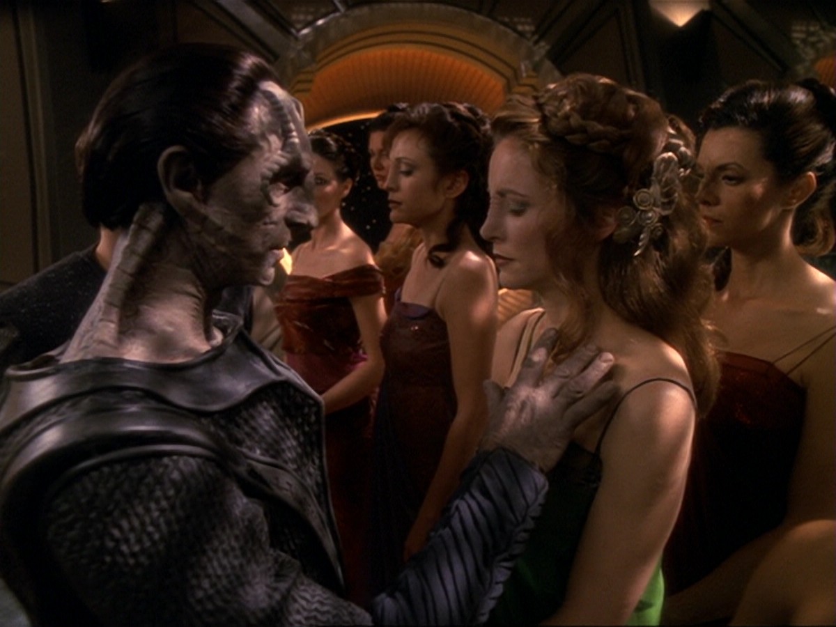 extant_StarTrek_DS9_6x17-WrongsDarkerThanDeathOrNight_2356.jpg
