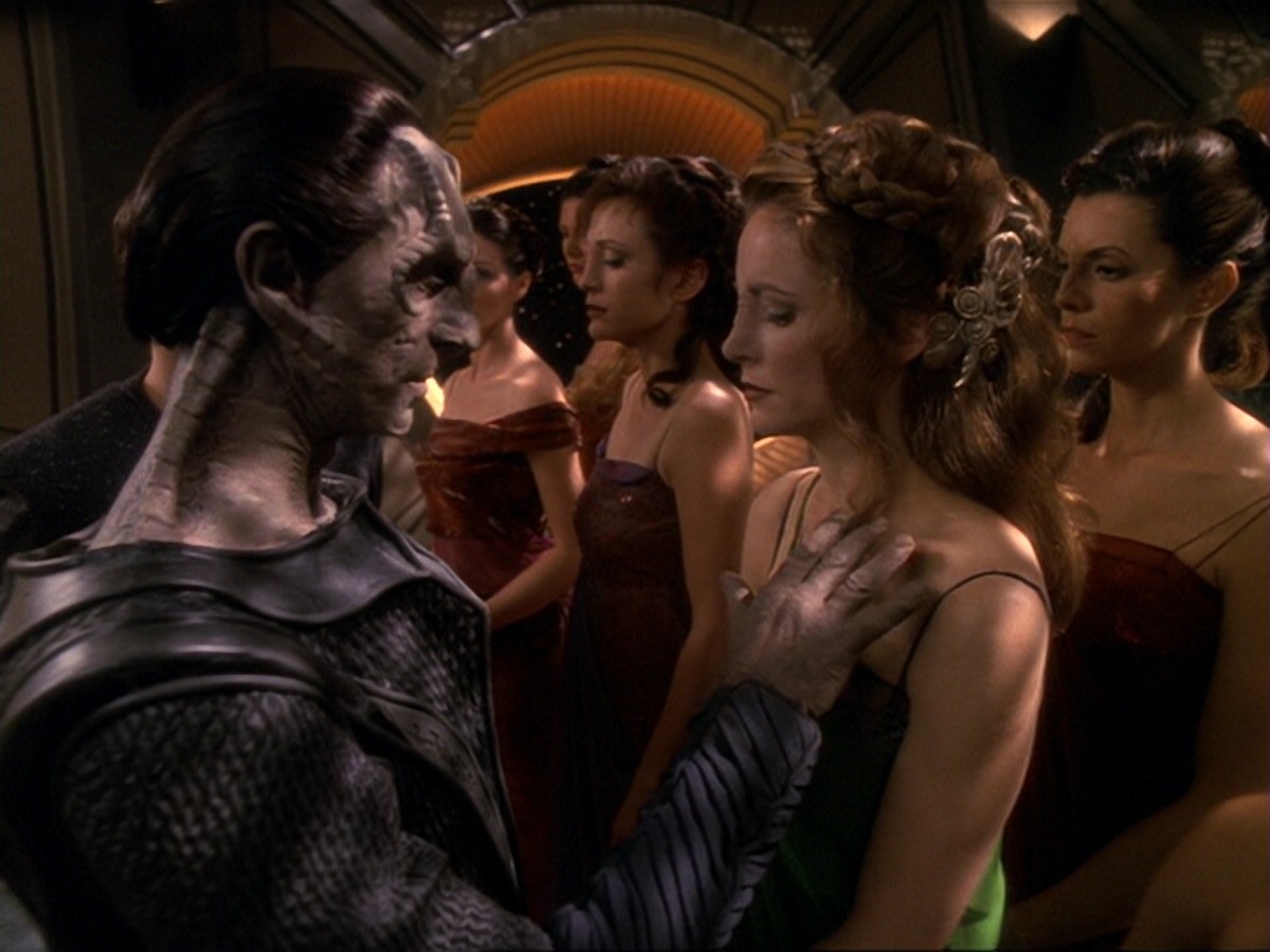 extant_StarTrek_DS9_6x17-WrongsDarkerThanDeathOrNight_2357.jpg