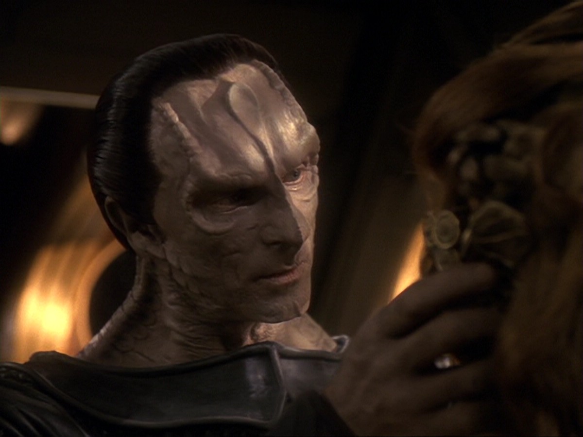 extant_StarTrek_DS9_6x17-WrongsDarkerThanDeathOrNight_2368.jpg