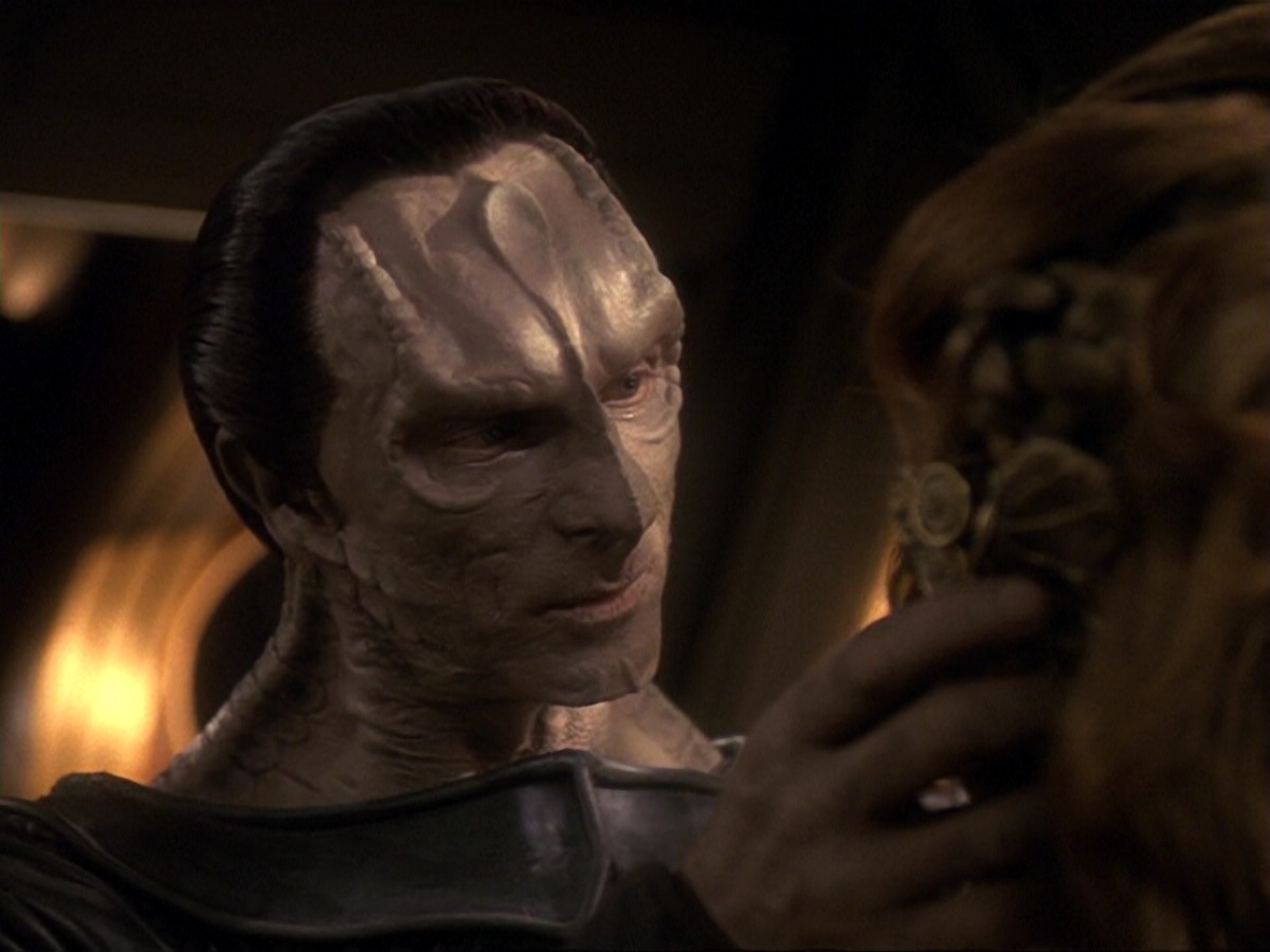 extant_StarTrek_DS9_6x17-WrongsDarkerThanDeathOrNight_2369.jpg