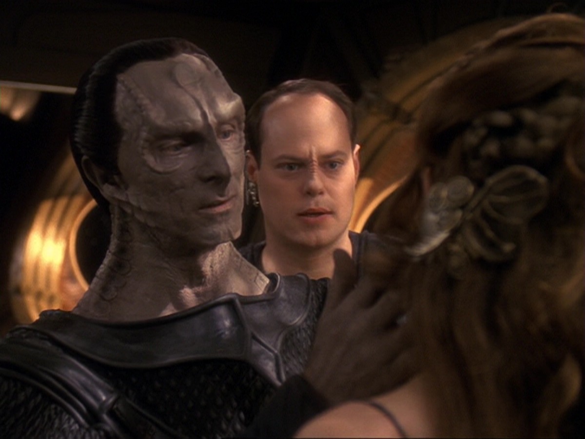 extant_StarTrek_DS9_6x17-WrongsDarkerThanDeathOrNight_2382.jpg