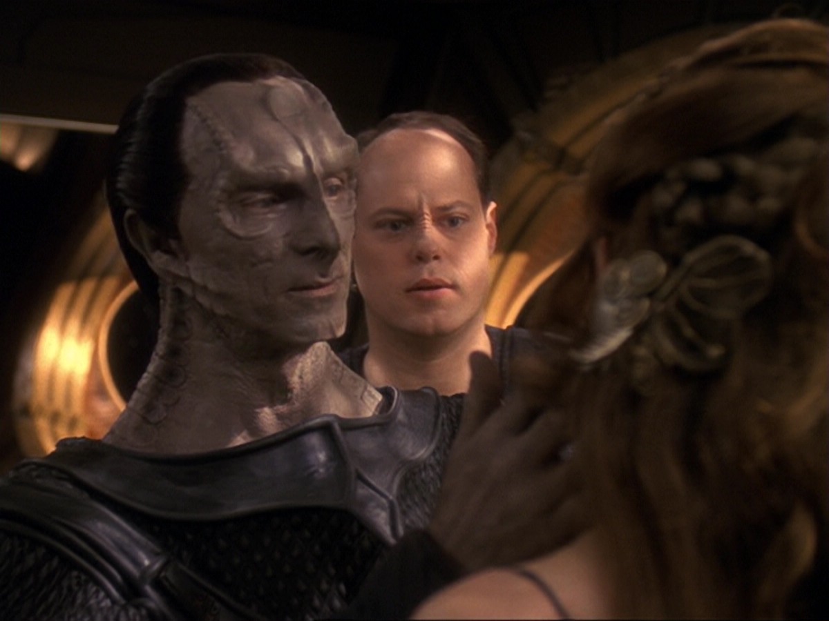 extant_StarTrek_DS9_6x17-WrongsDarkerThanDeathOrNight_2383.jpg