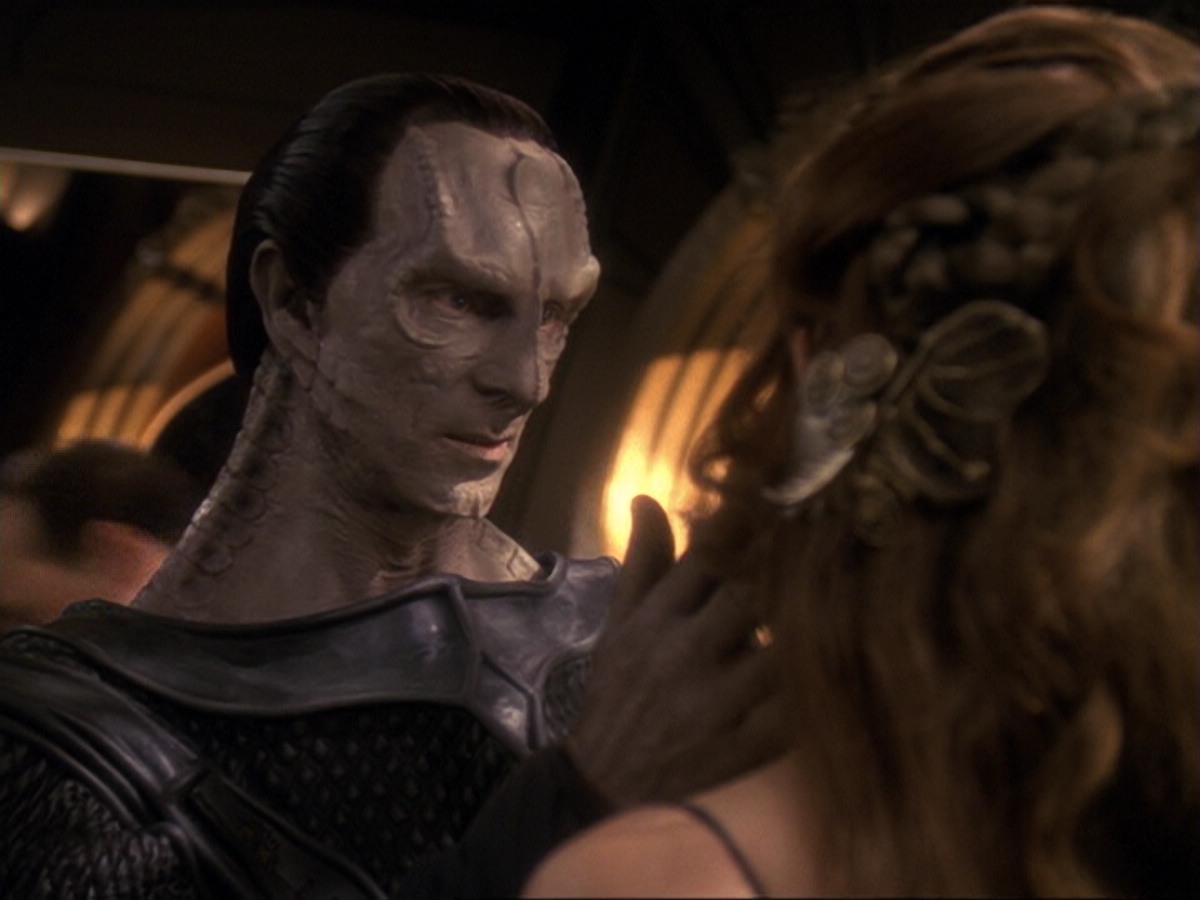 extant_StarTrek_DS9_6x17-WrongsDarkerThanDeathOrNight_2395.jpg