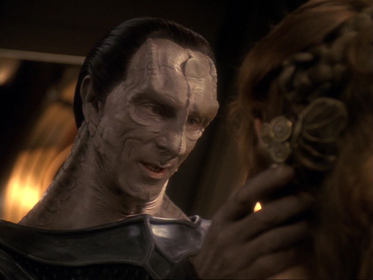 extant_StarTrek_DS9_6x17-WrongsDarkerThanDeathOrNight_2409.jpg