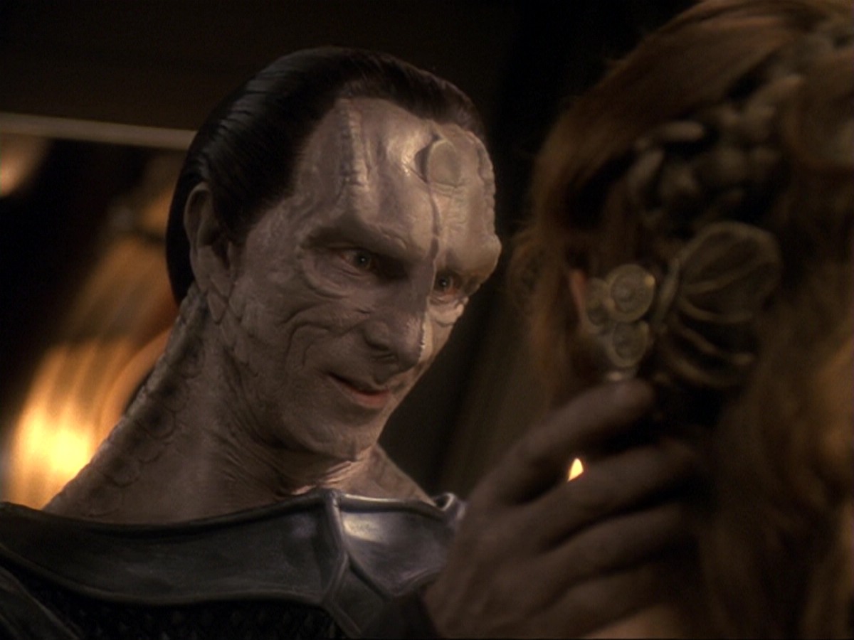 extant_StarTrek_DS9_6x17-WrongsDarkerThanDeathOrNight_2412.jpg