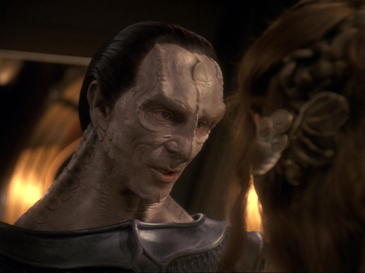extant_StarTrek_DS9_6x17-WrongsDarkerThanDeathOrNight_2417.jpg