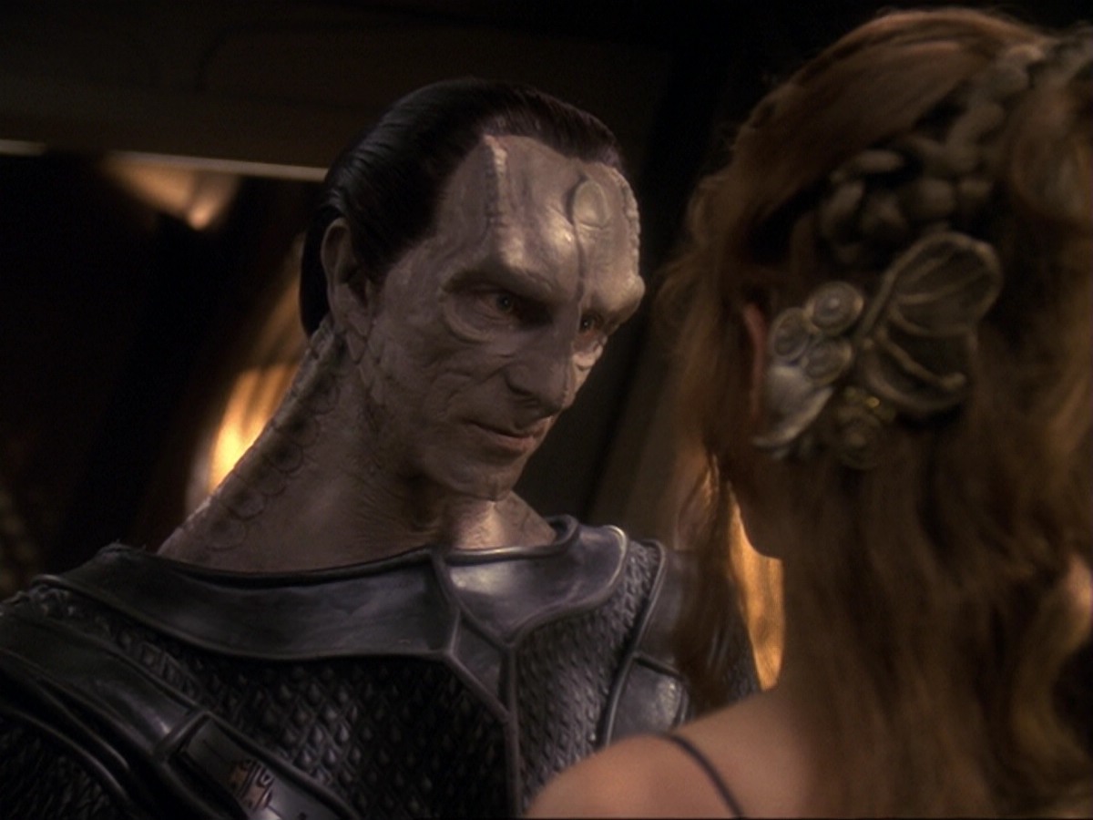 extant_StarTrek_DS9_6x17-WrongsDarkerThanDeathOrNight_2426.jpg