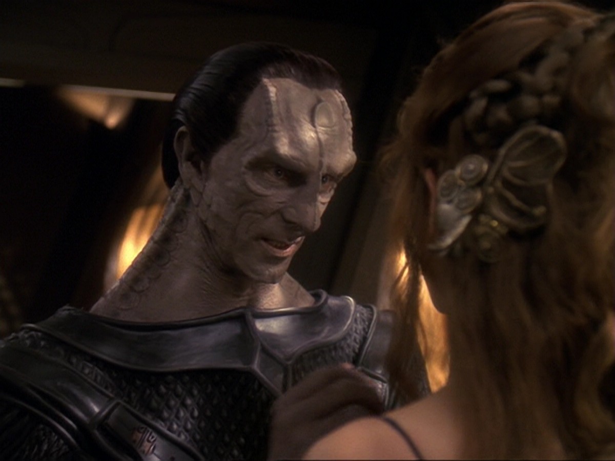 extant_StarTrek_DS9_6x17-WrongsDarkerThanDeathOrNight_2428.jpg