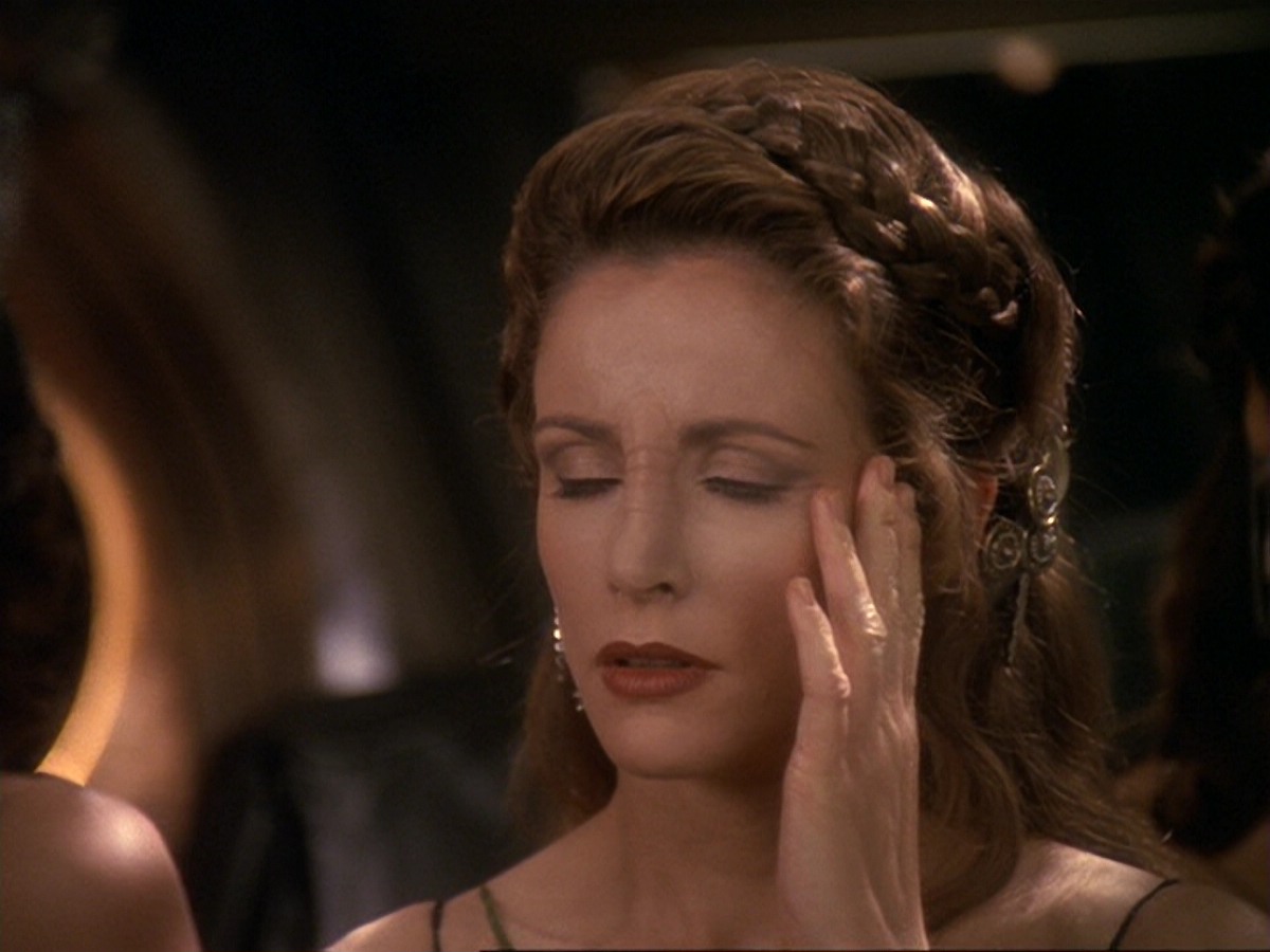extant_StarTrek_DS9_6x17-WrongsDarkerThanDeathOrNight_2475.jpg