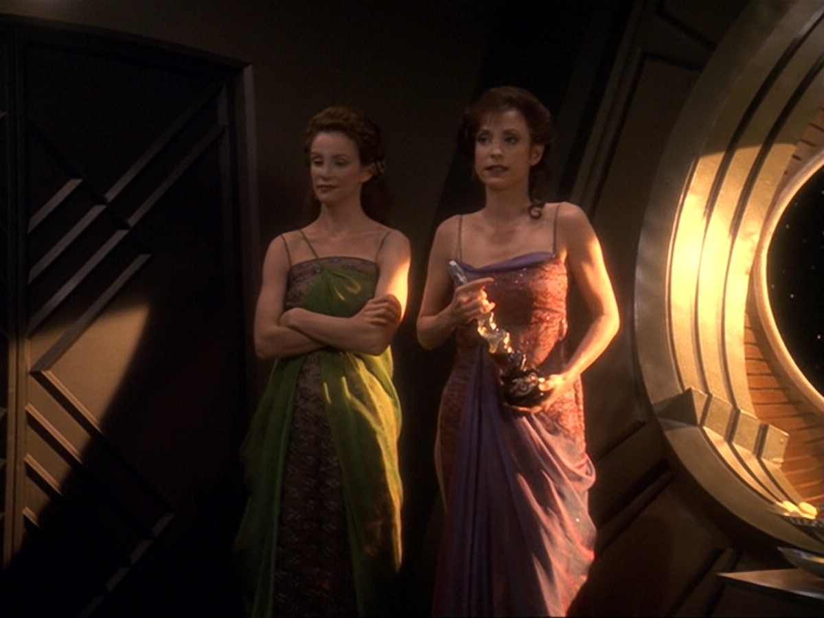 extant_StarTrek_DS9_6x17-WrongsDarkerThanDeathOrNight_2545.jpg