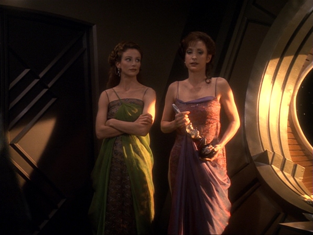 extant_StarTrek_DS9_6x17-WrongsDarkerThanDeathOrNight_2547.jpg