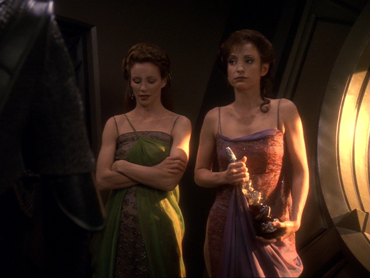 extant_StarTrek_DS9_6x17-WrongsDarkerThanDeathOrNight_2564.jpg