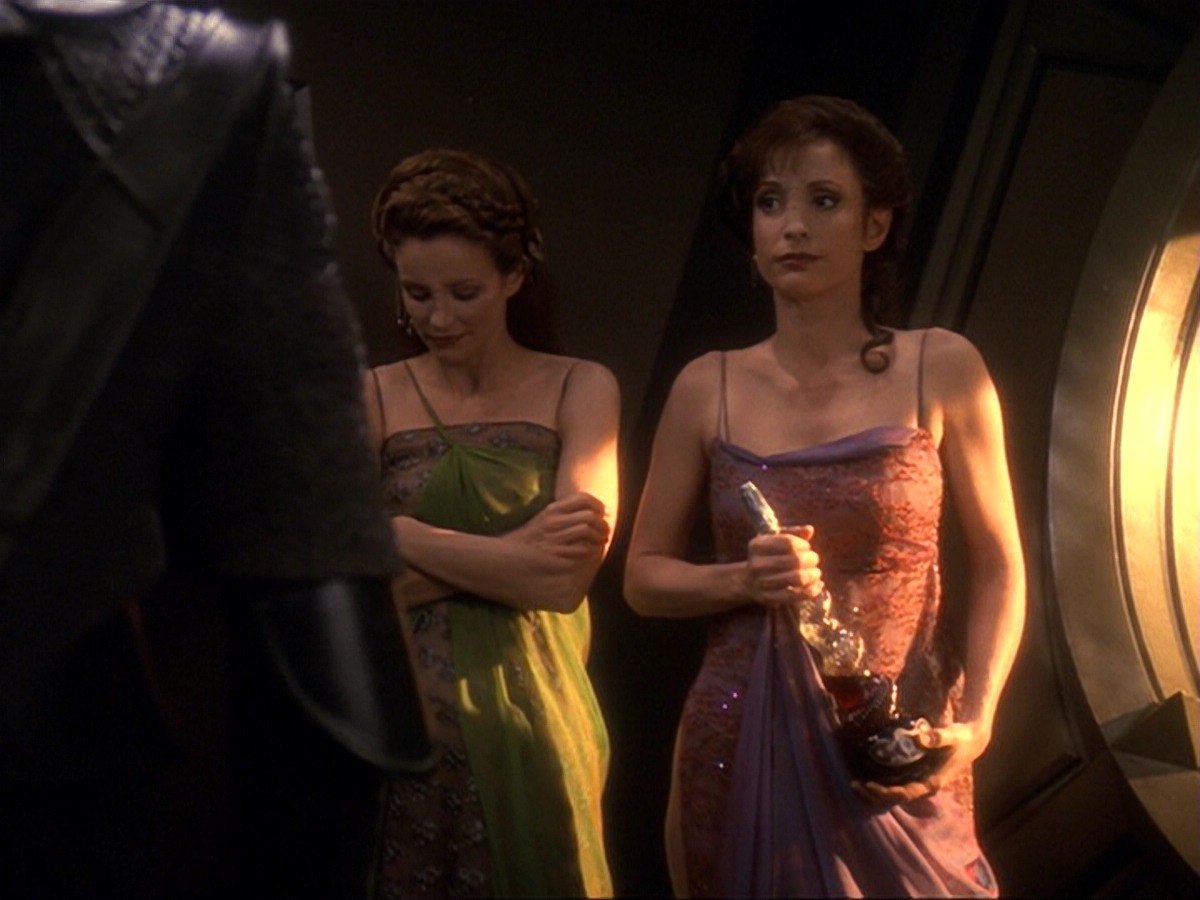extant_StarTrek_DS9_6x17-WrongsDarkerThanDeathOrNight_2566.jpg