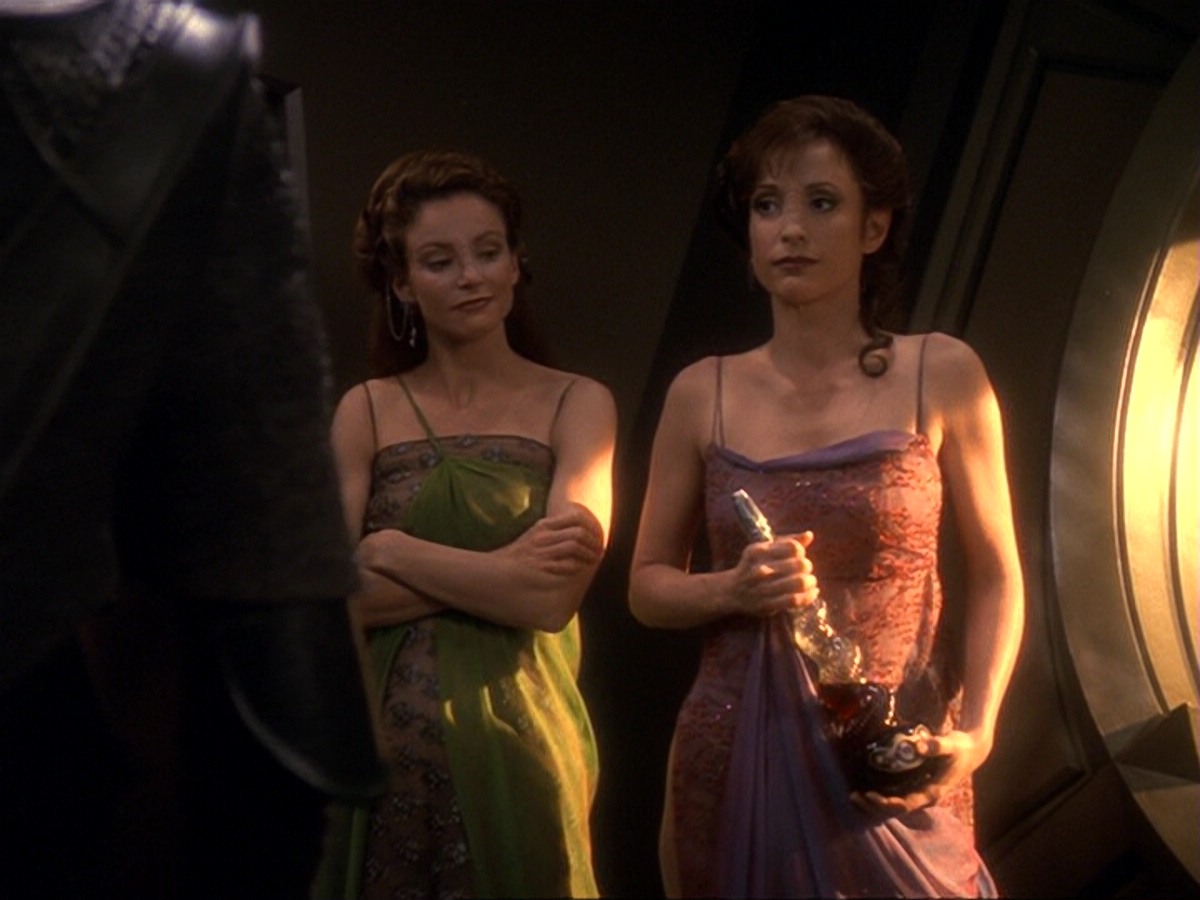 extant_StarTrek_DS9_6x17-WrongsDarkerThanDeathOrNight_2567.jpg