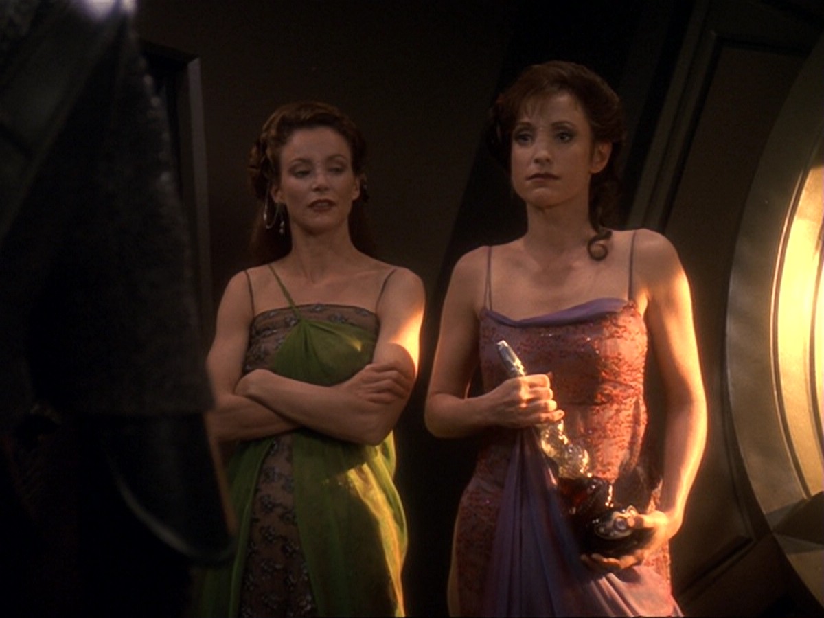 extant_StarTrek_DS9_6x17-WrongsDarkerThanDeathOrNight_2569.jpg