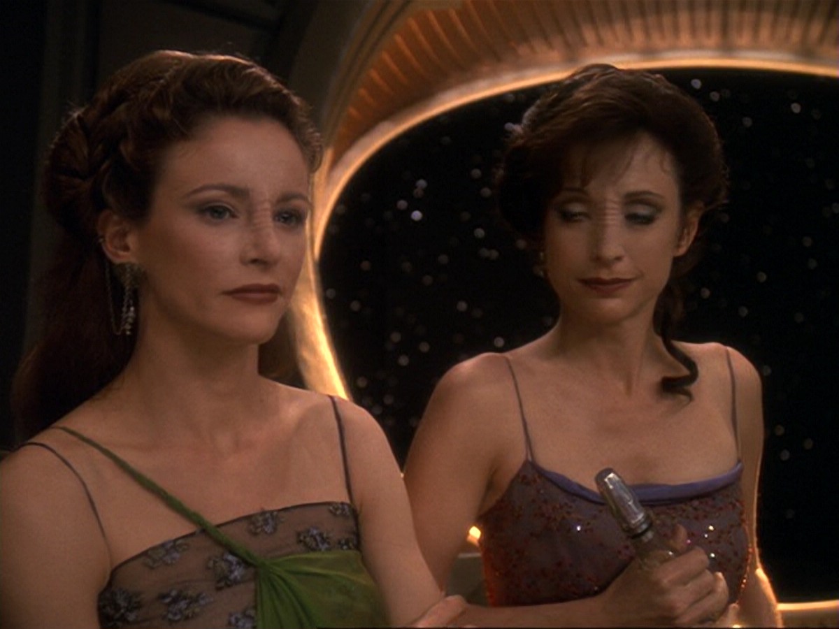 extant_StarTrek_DS9_6x17-WrongsDarkerThanDeathOrNight_2578.jpg