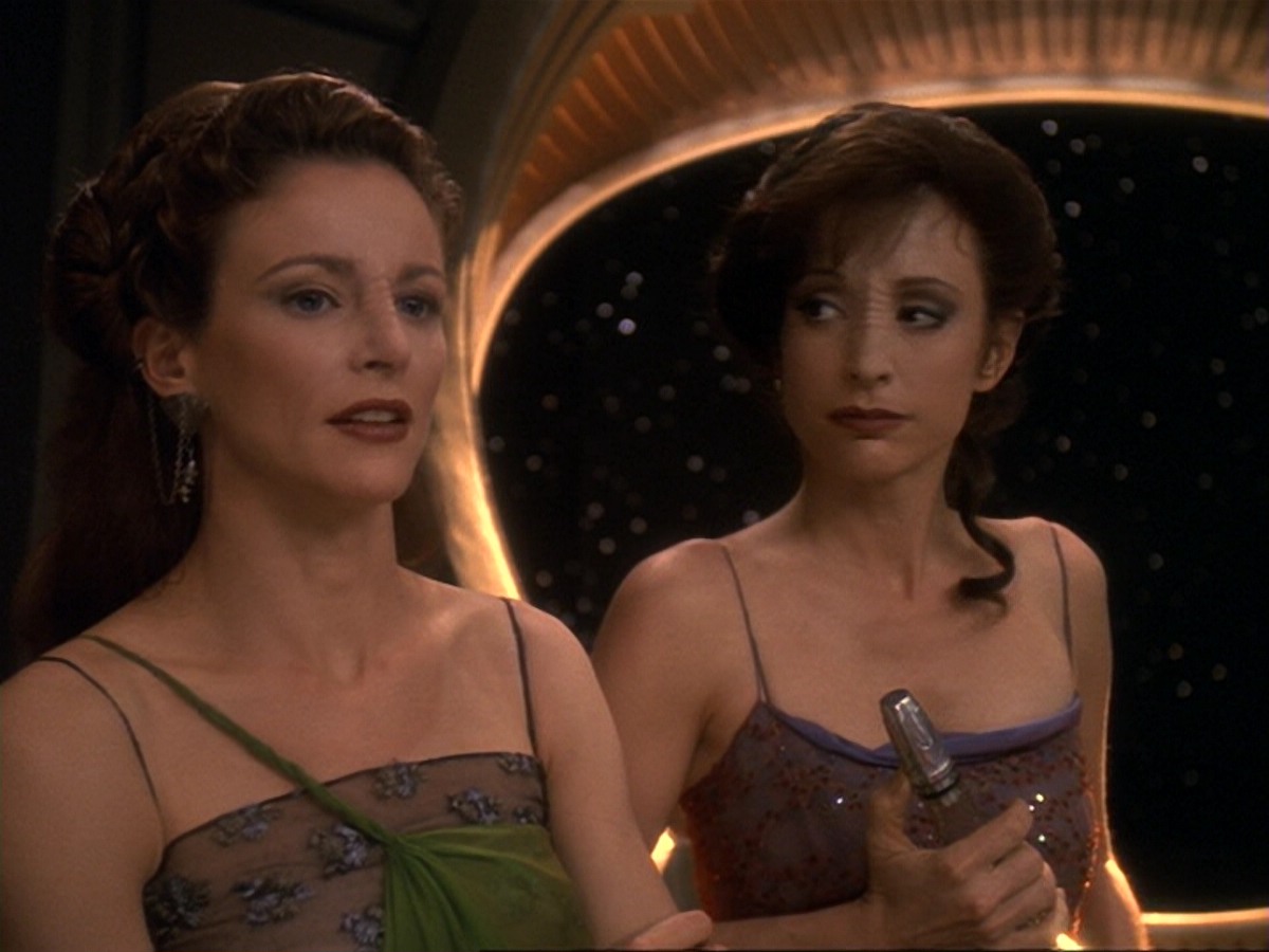 extant_StarTrek_DS9_6x17-WrongsDarkerThanDeathOrNight_2593.jpg
